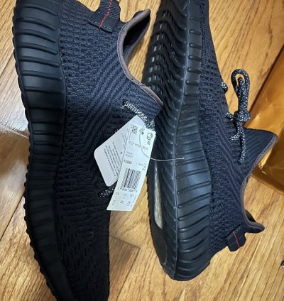 Yeezy Boost 350v2 Black