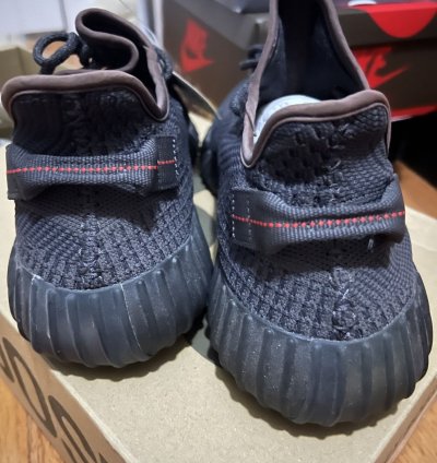 Yeezy Boost 350v2 Black