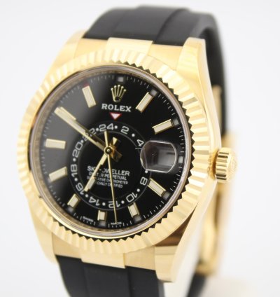 Rolex Sky-dweller 42mm 18k Yellow Gold Black Dial Oysterflex 326238