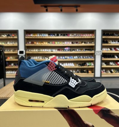 75302 Jordan 4 Retro Union Off Noir