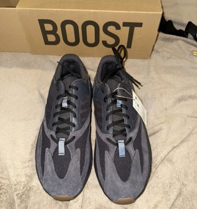 Yeezy Boost 700