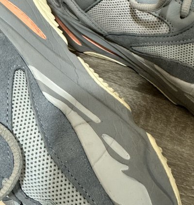 Yeezy Boost 700 - Inertia