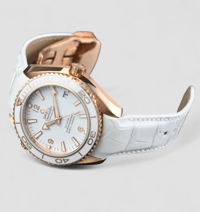 Omega Seamaster Planet Ocean Automatic White Dial 18kt Rose Gold Unisex Watch