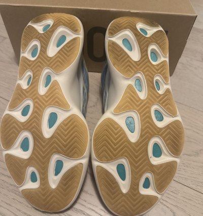 Yeezy Boost 700 B75571 Kyanite