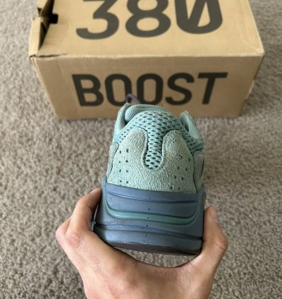 Yeezy Boost 700 Faded Azure Size 8 5