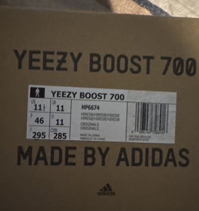 Yeezy Boost 700 Hi-res Blue