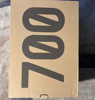 Yeezy Boost 700 Hi-res Blue