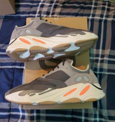 Yeezy Boost 700 Magnet