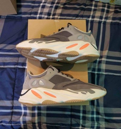 Yeezy Boost 700 Magnet