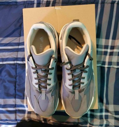 Yeezy Boost 700 Magnet