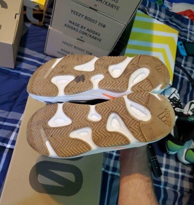 Yeezy Boost 700 Magnet
