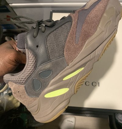 Yeezy Boost 700 Mauve 2018