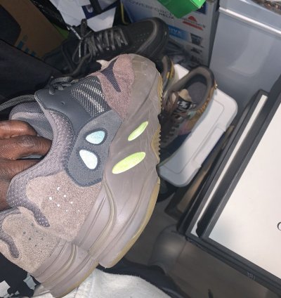 Yeezy Boost 700 Mauve 2018