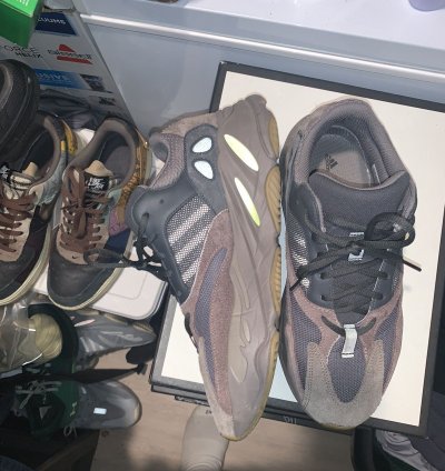 Yeezy Boost 700 Mauve 2018