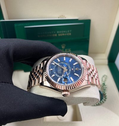 Rolex Sky-dweller 42mm Blue Dial Rose Gold Jubilee Bracelet 336935