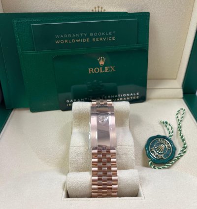 Rolex Sky-dweller 42mm Blue Dial Rose Gold Jubilee Bracelet 336935