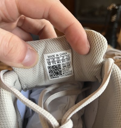 Yeezy Boost 700 V2 deadstock