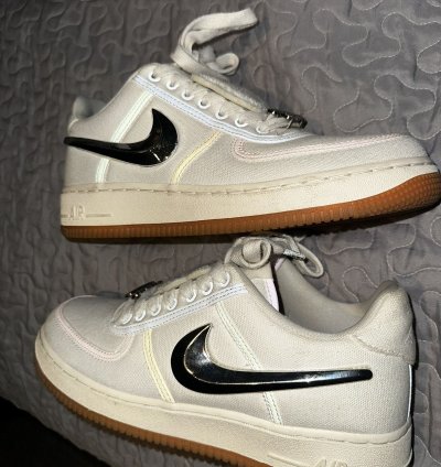 Air Force 1 Low Travis Scott