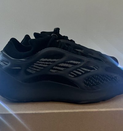 Yeezy Boost 700 V3