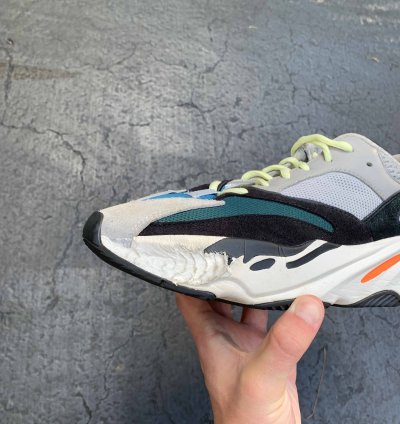 Yeezy Boost 700 Wave Runner 2017