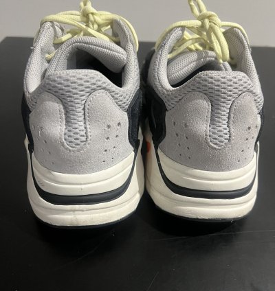 Yeezy Boost 700 Wave Runner 2023