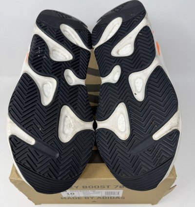 Yeezy Boost 700 Waverunner
