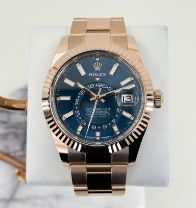 Rolex Sky-dweller 42mm Fluted Bezel Everose Gold Blue Index Dial Oyster Bracelet 336935