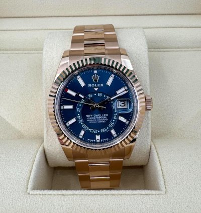 Rolex Sky-dweller 42mm Fluted Bezel Everose Gold Blue Index Dial Oyster Bracelet 336935