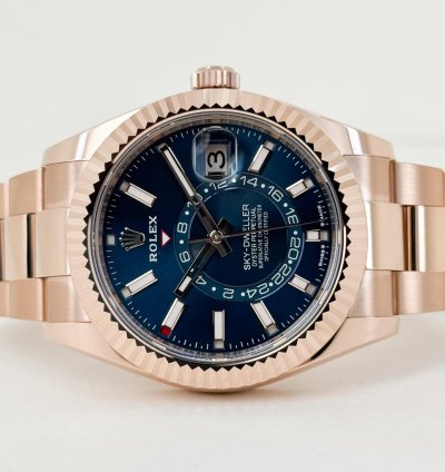 Rolex Sky-dweller 42mm Fluted Bezel Everose Gold Blue Index Dial Oyster Bracelet 336935