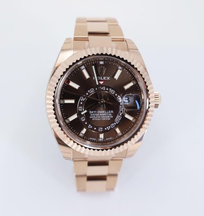 Rolex Sky-dweller 42mm Fluted Bezel Everose Gold Chocolate Index Dial Oyster Band 326935
