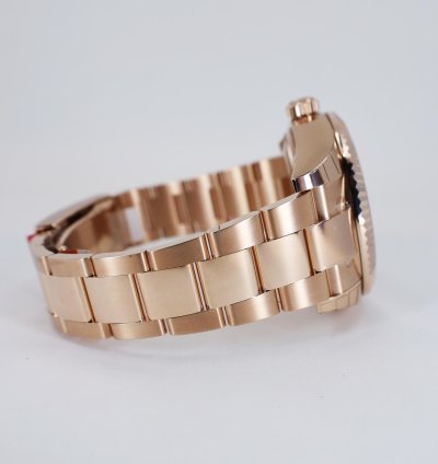 Rolex Sky-dweller 42mm Fluted Bezel Everose Gold Chocolate Index Dial Oyster Band 326935