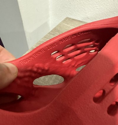 Yeezy Foam Rnnr - Vermillion