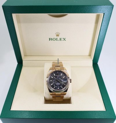 Rolex Sky-dweller 42mm Fluted Bezel Everose Gold Rhodium Index Dial Oyster Bracelet 326935
