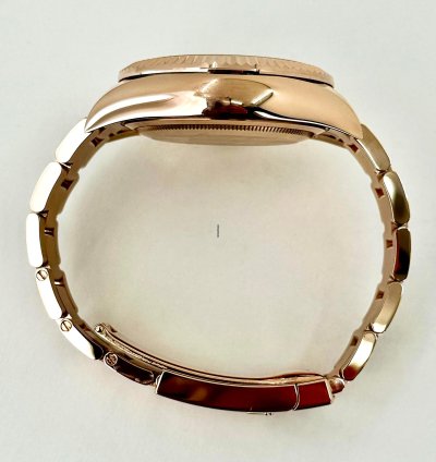 Rolex Sky-dweller 42mm Fluted Bezel Everose Gold White Index Dial Oyster Band 326935