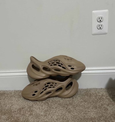 Yeezy Foam Runner Clay Taupe