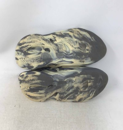 Yeezy Foam Runner Mxt Moon Grey