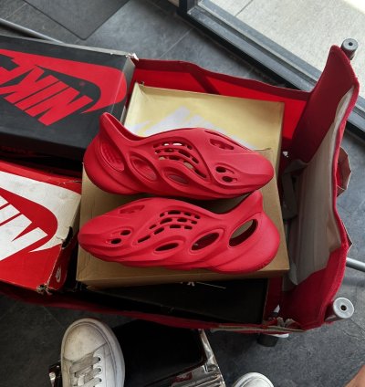 Yeezy Foam Runner Vermillion