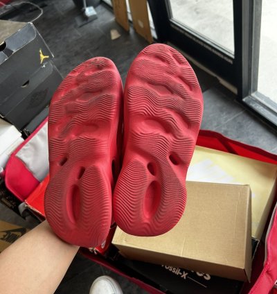 Yeezy Foam Runner Vermillion