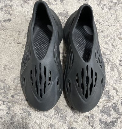 Yeezy Foamrunner Size 10 Onyx