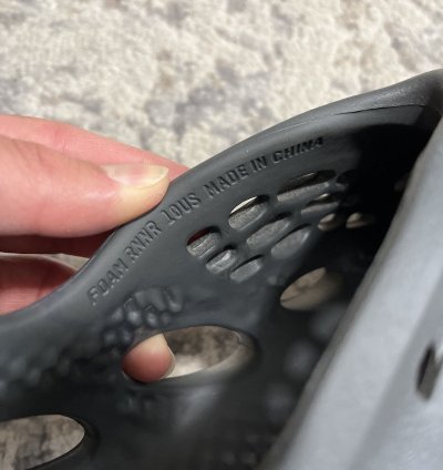 Yeezy Foamrunner Size 10 Onyx