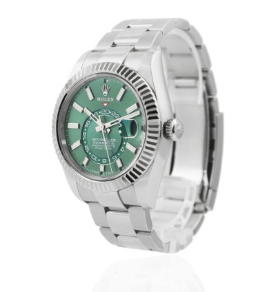 Rolex Sky-dweller 42mm Green Dial Ref 336934 - Full Set - 2024 - Unworn