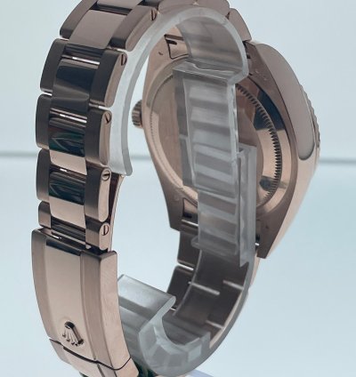 Rolex Sky-dweller 42mm Rhodium Dial Everose Gold