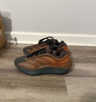 Yeezy V3 Copper Fade