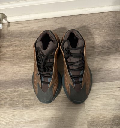 Yeezy V3 Copper Fade