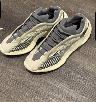 Yeezy V3 Fade Salt