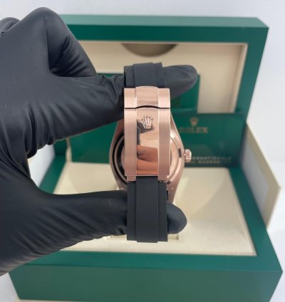 Rolex Sky-dweller 42mm Rose Gold Chocolate Index Dial Oysterflex Bracelet 326235