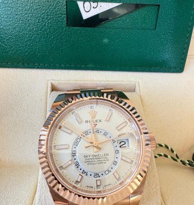 Rolex Sky-dweller Aus Sammlung Mit 2 Zus Tzlichen Bandelementen