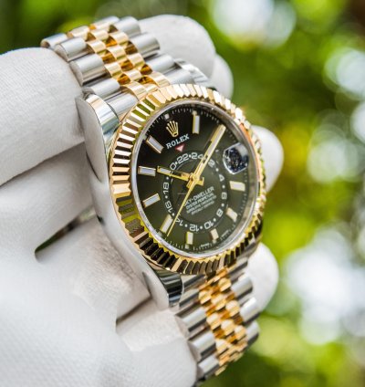 Rolex Sky-dweller Black Dial - Two Tone Jubilee