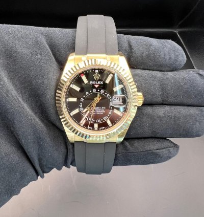 Rolex Sky-dweller Black Dial Yellow Gold Oysterflex