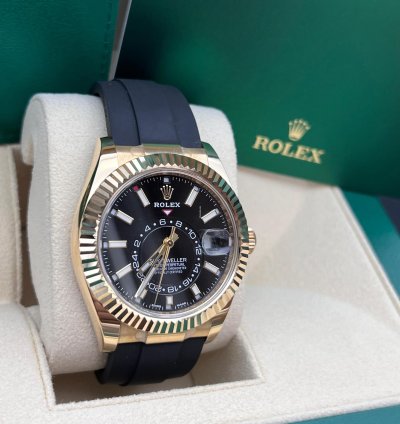 Rolex Sky-dweller Black Dial Yellow Gold Oysterflex